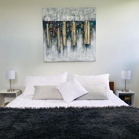 Spacious, Peaceful, Fully Equipped 1Br Apartment Upper Hutt Esterno foto